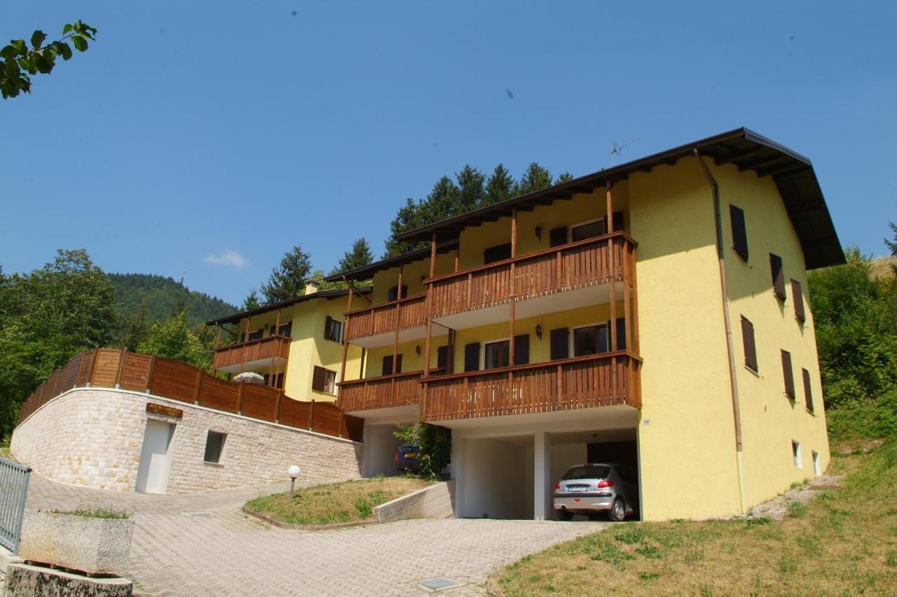 Residence Ai Tovi Bezzecca Ngoại thất bức ảnh